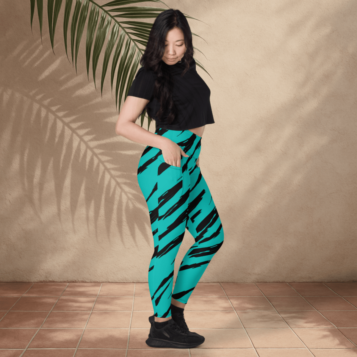 💥 Electric Teal Tiger Stripe Pocket Leggings – Wild Streaks, High - Impact Style